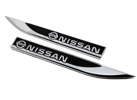 Badge Nissan Fender